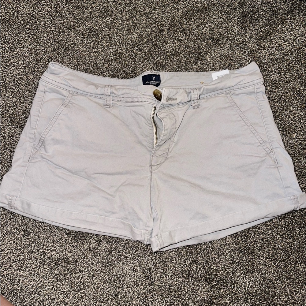 Cute AEO Grey Khaki Shorts